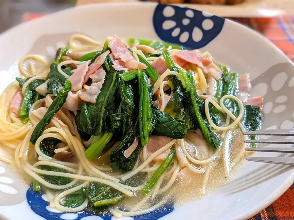 ほうれん草とベーコンのスープパスタ☆*°|奈津美さん