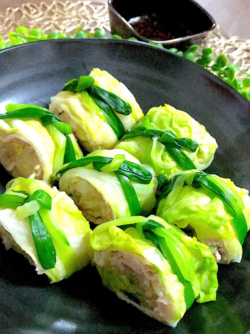 Snapdishの料理写真:maichyoさんの料理 豚肉ともやしの春キャベツ巻き|🌺🌺Foodie🌺🌺さん