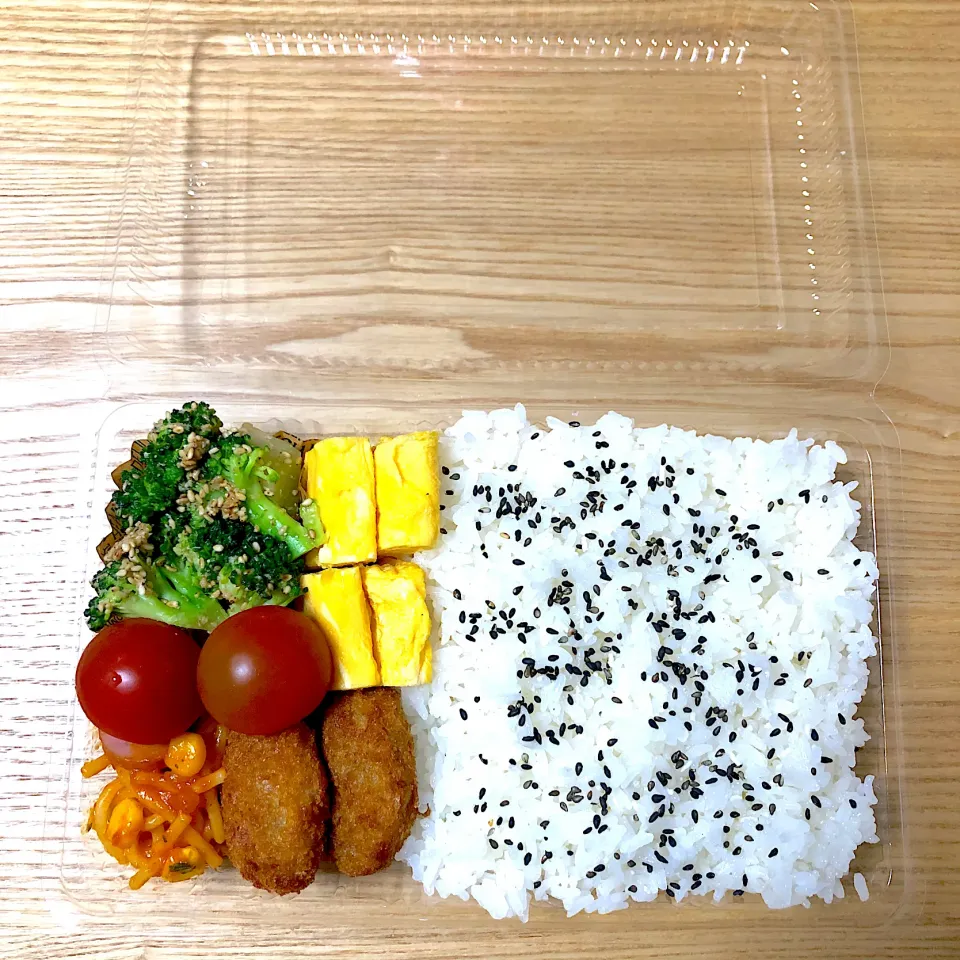 金曜日の旦那さんのお弁当🍙|むさけんさん