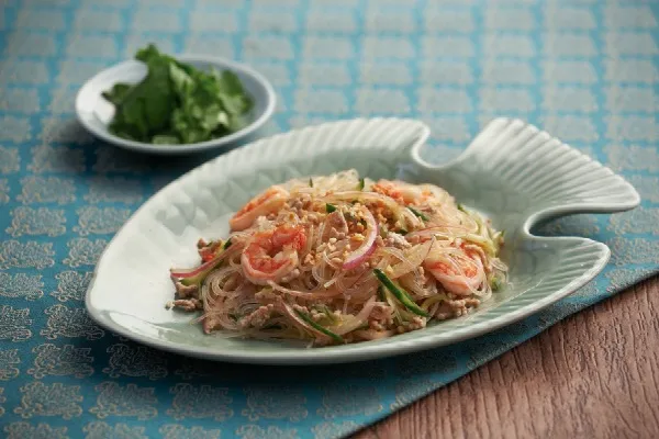 Snapdishの料理写真:ヤムウンセン（タイ風春雨サラダ）|ユウキ食品＆マコーミックさん