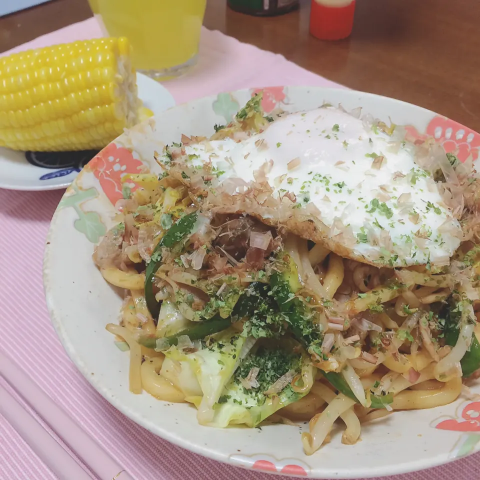 Snapdishの料理写真:焼きうどん🌽ソース味|waiwaiさん