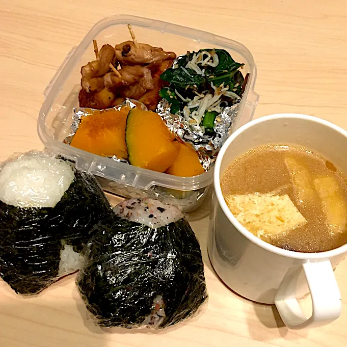 Snapdishの料理写真:おにぎり弁当|おりなさんさん