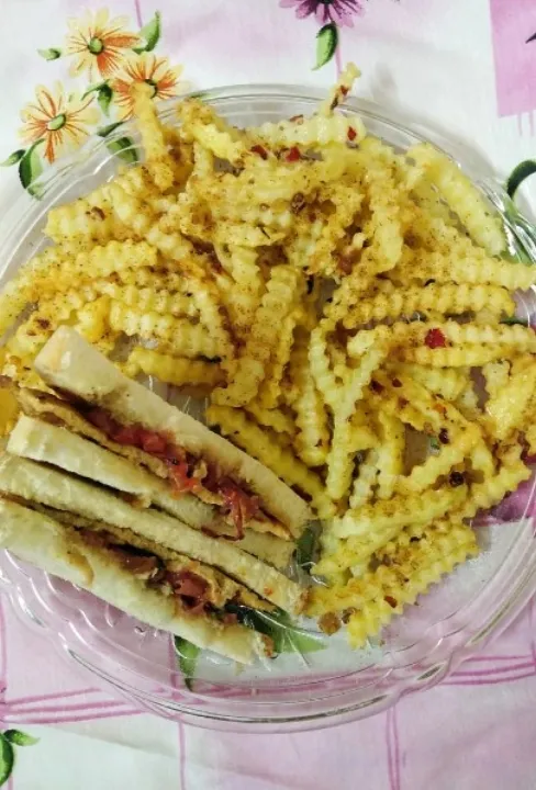 Sandwiches fries|Ayesha Qureshiさん