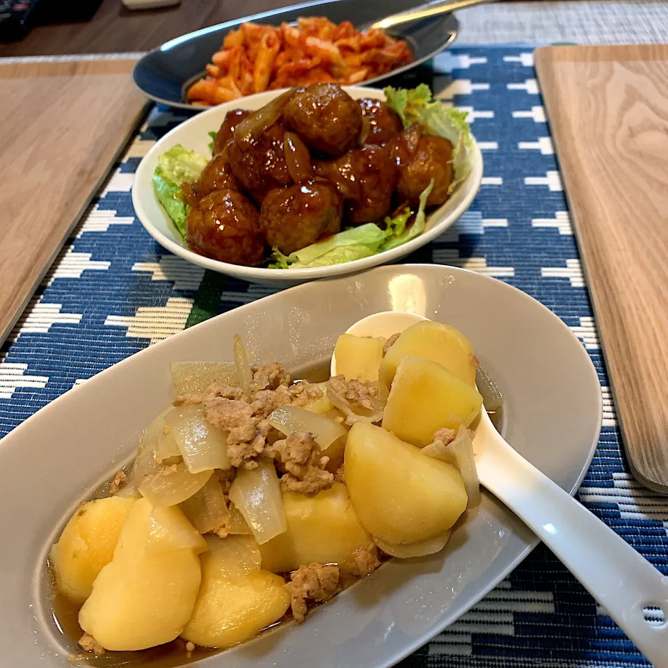 Snapdishの料理写真:新じゃがと新玉ねぎの肉じゃが|irodori🍡さん