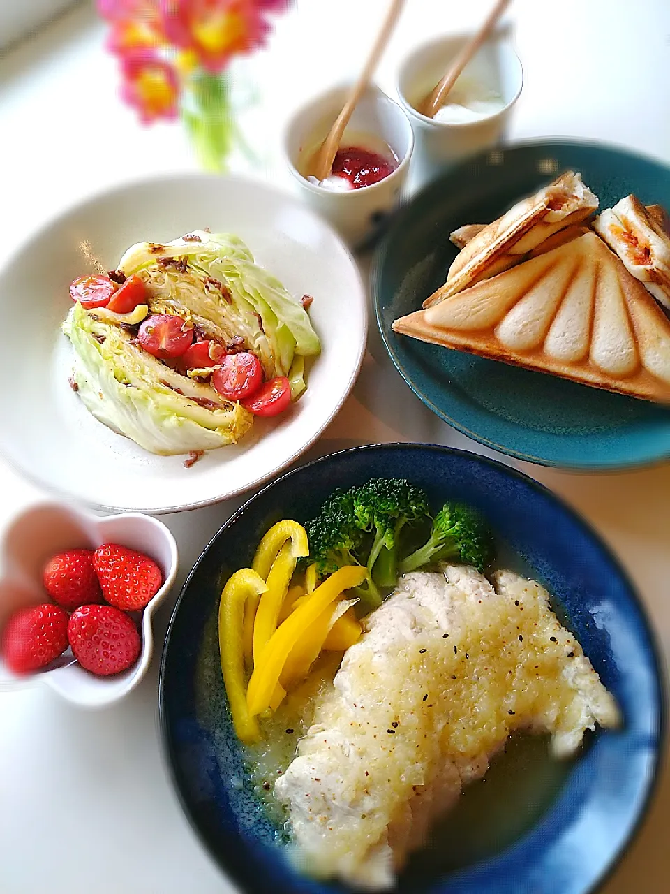 朝ごはん☔！|まめころさん