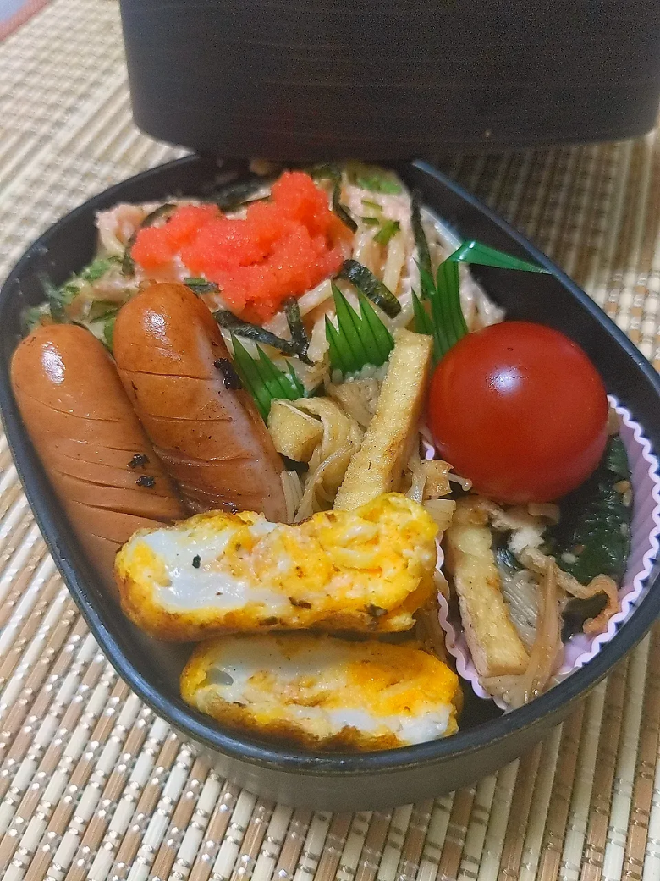 Snapdishの料理写真:たらこパスタ弁当|ぽん⁎⋆*﻿さん