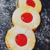 cookies with butter and jam|Andreea Geaninaさん