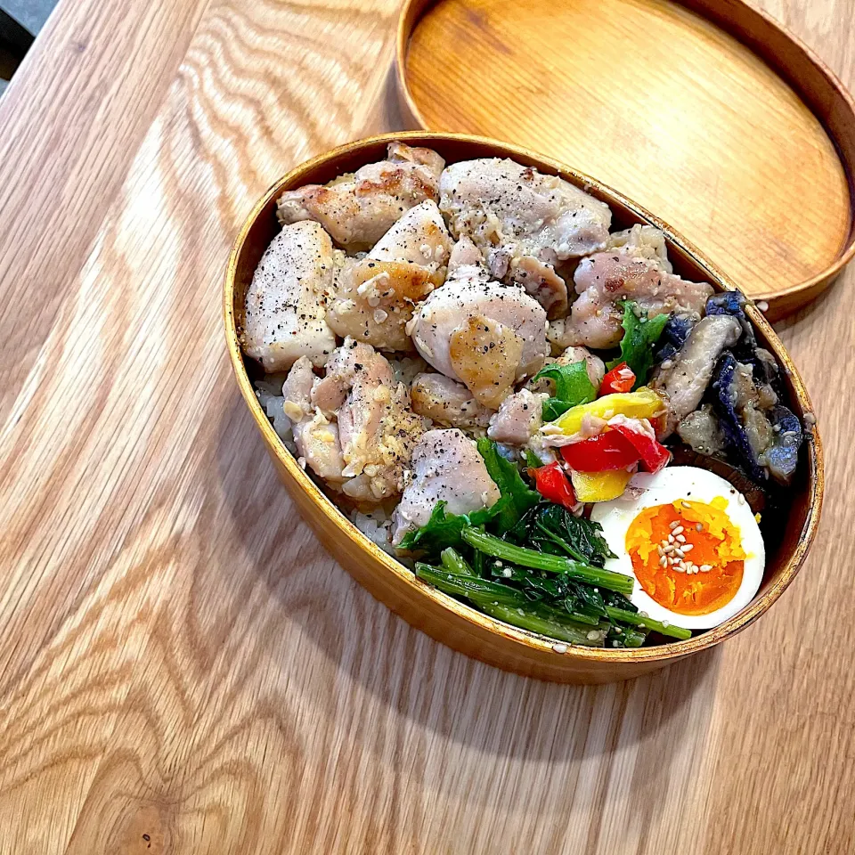 Snapdishの料理写真:塩麹焼鳥弁当|suzu  cafeさん