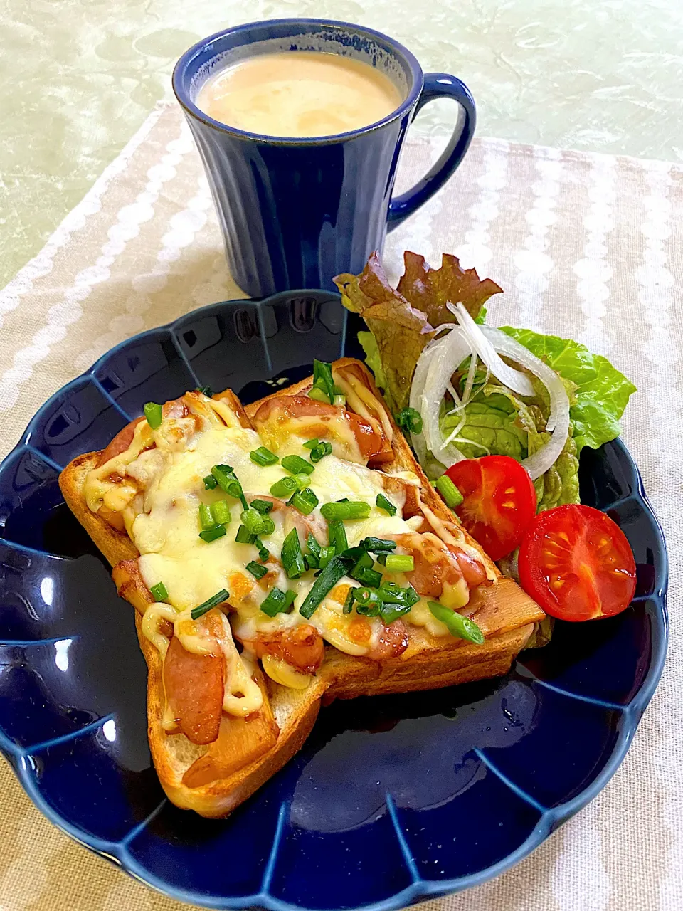 からあげビールさんの料理 簡単おつまみ♪照り焼きたけのことウインナーのマヨチーズ焼き|ぽっちさん