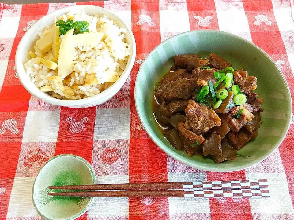 🍚筍ごはんと牛スジの煮込み|tomoさん