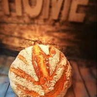 Homemade bread baked in a pot|Andreea Geaninaさん