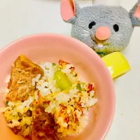 Snapdishの料理写真:牛肉ピラフ🌼|えまむらさん