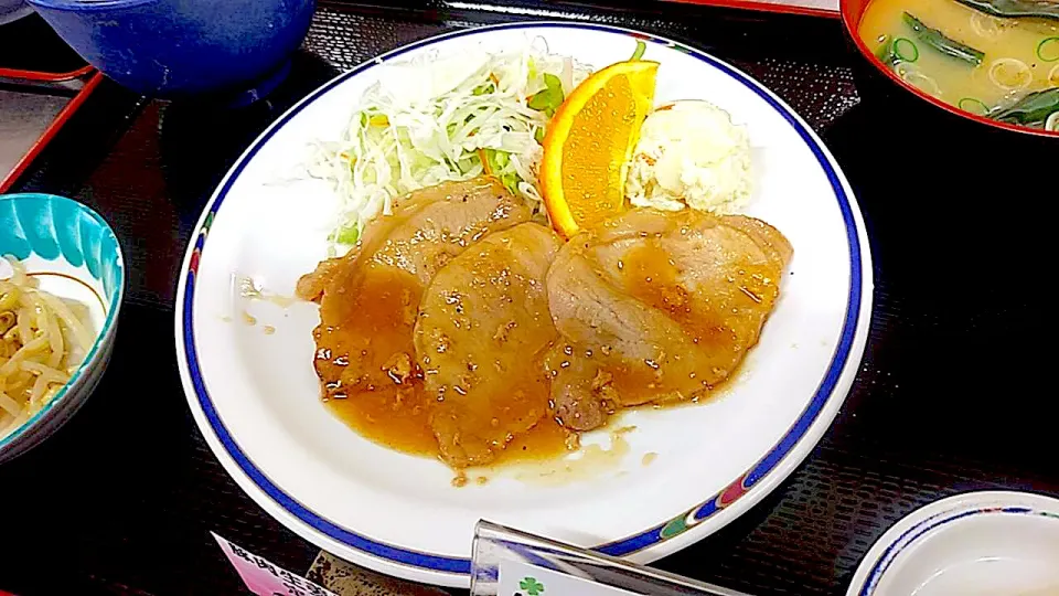 豚肉しょうが焼き定食|nyama1さん