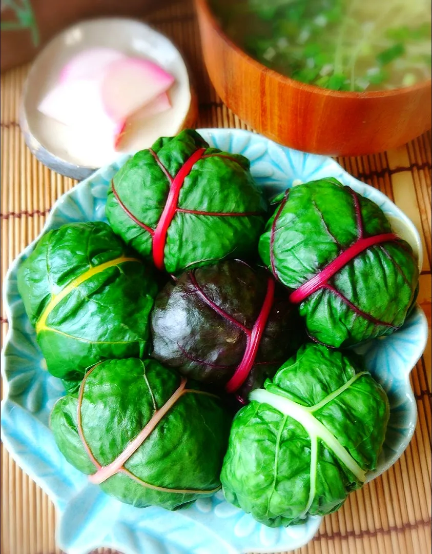 スイスチャードの五目寿司おにぎり|ポコさん