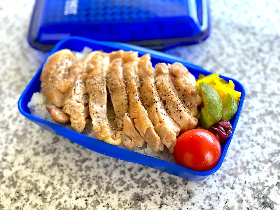 困った時のチキンステーキ😂パパ弁当|つんさん