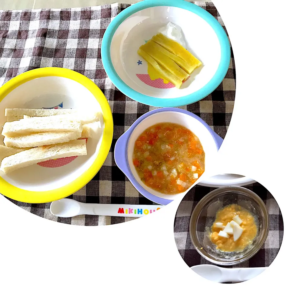 【離乳食】食パン、さつまいも、とりささみと野菜、卵黄と卵白|sayaさん