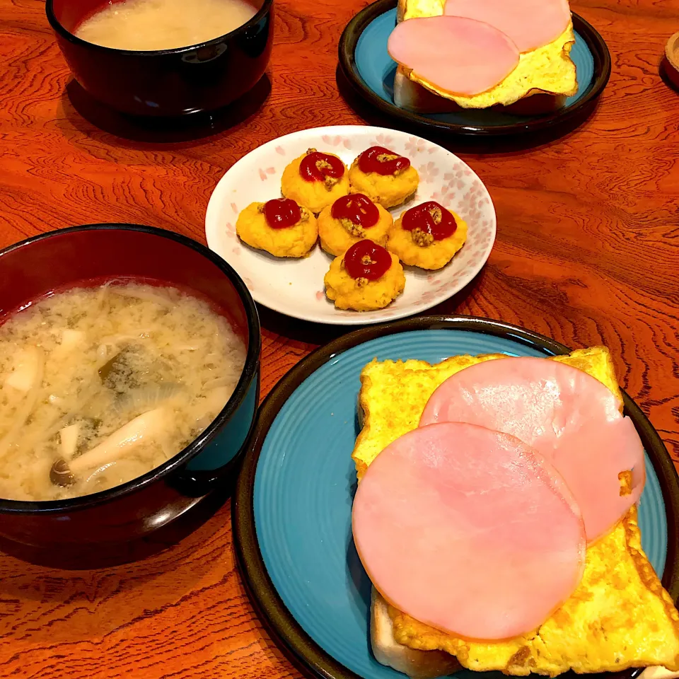 食パン🍞とチキンナゲット😋|すかラインさん