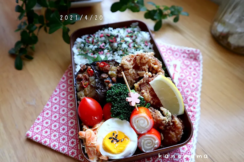 Snapdishの料理写真:にいちゃん弁当♪とりから|ゆきさん