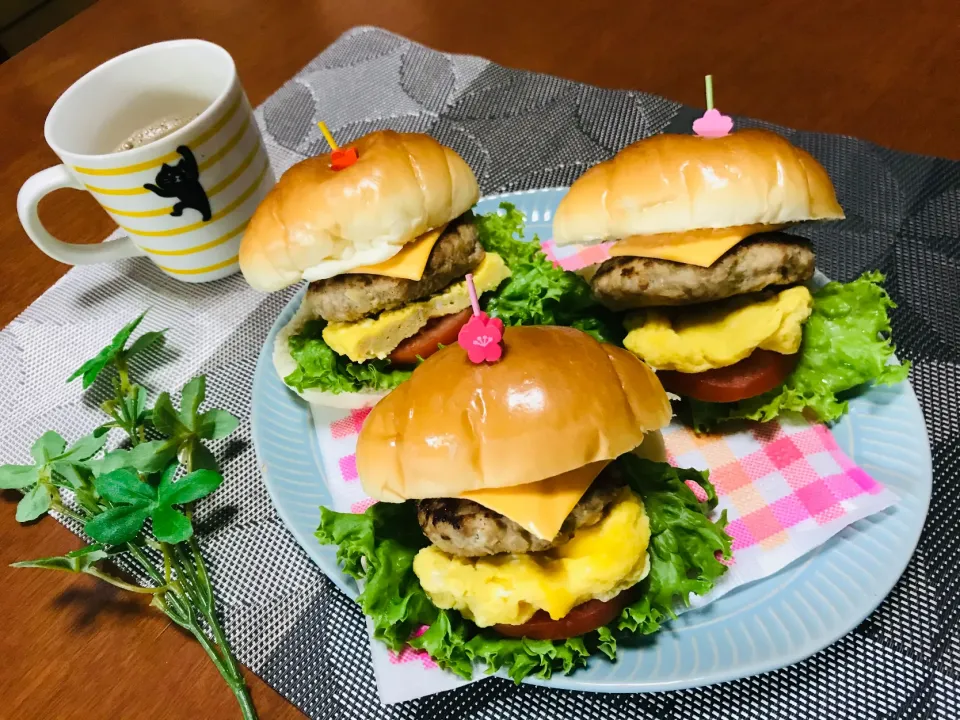 Snapdishの料理写真:「ミニハンバーガー🍔」|バシュランさん