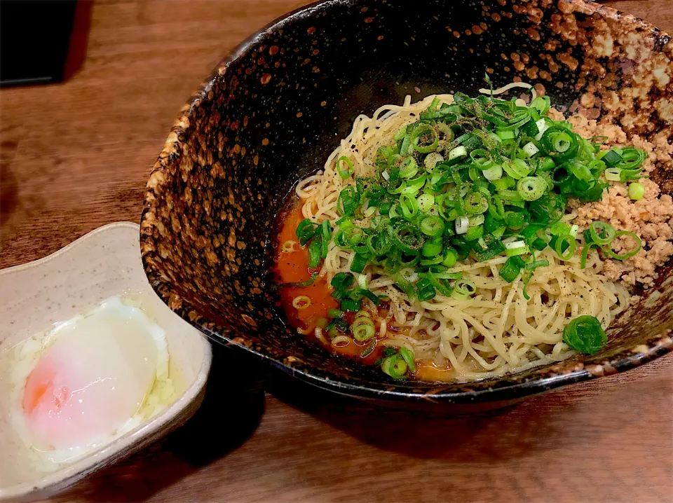 Snapdishの料理写真:汁無し坦々麺1辛＋温泉玉子🍜|toshi,I🍴さん