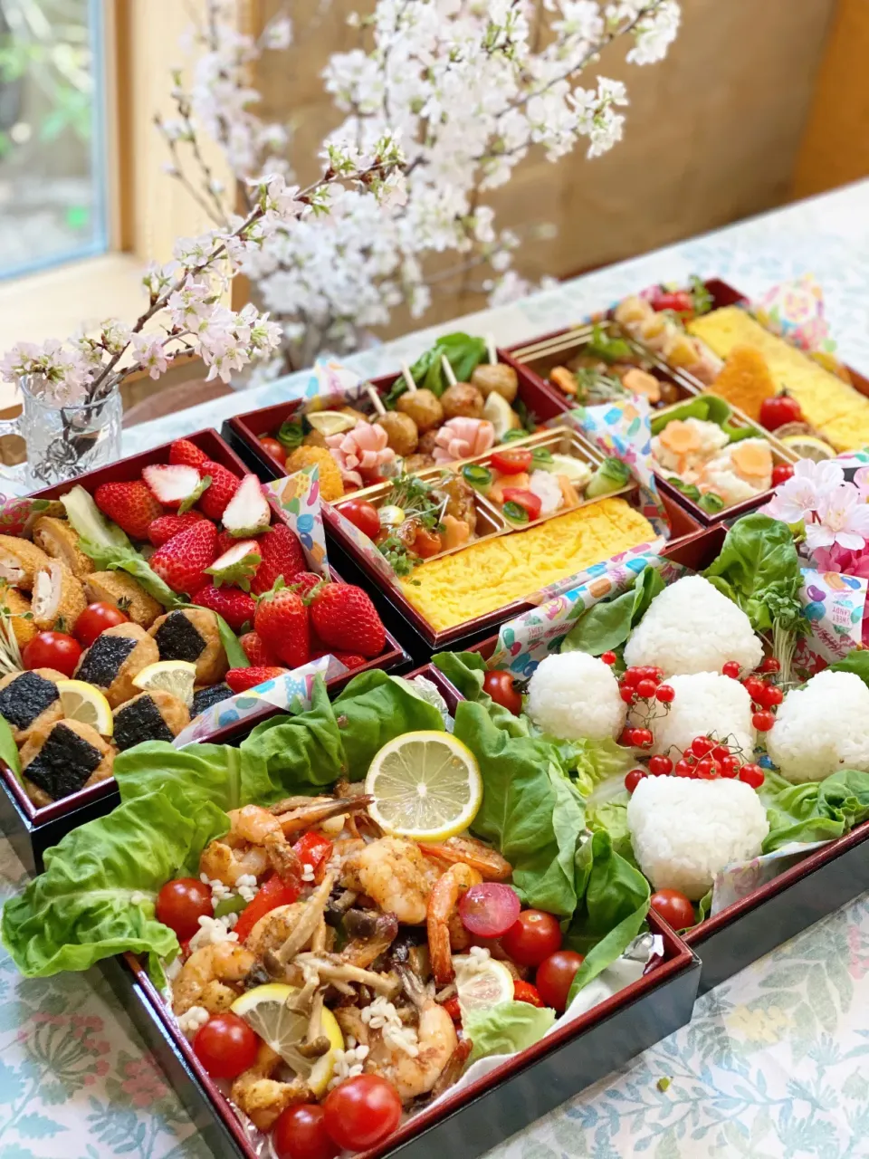 Snapdishの料理写真:おうちでお花見弁当|まみさん