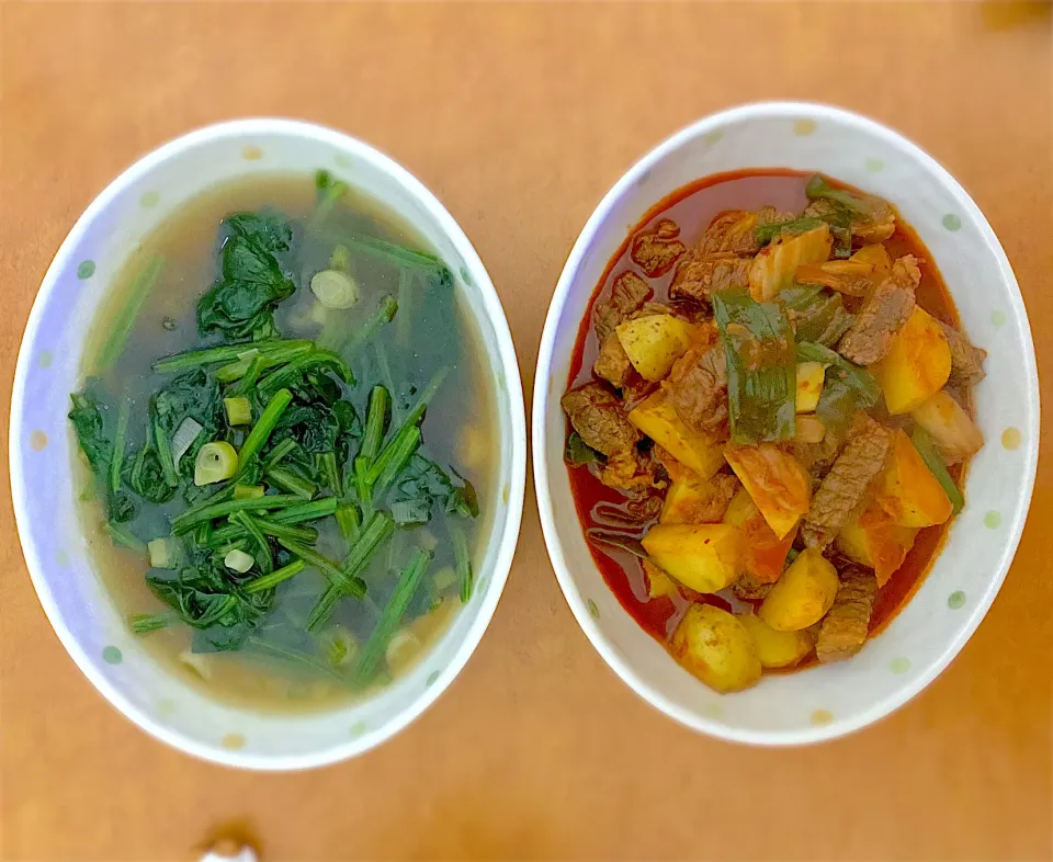 Dinner in the next day of ramadhan, already one week passed: kimchi beef potatoes with spinach soup|MI 「いどりす」さん