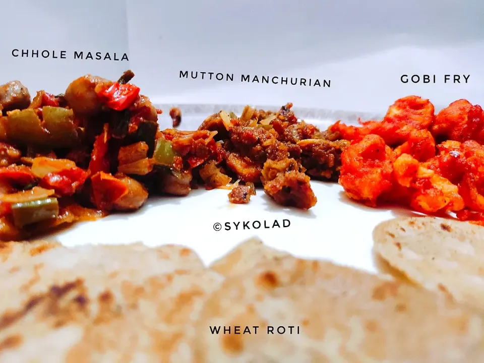 Roti with Chhole masala, Mutton Manchurian and Gobi Fry|sykoladさん