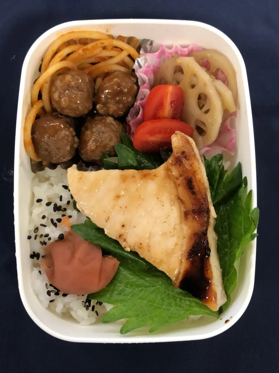 カジキの粕漬け弁当【めし】|超絶トルーマン石6さん