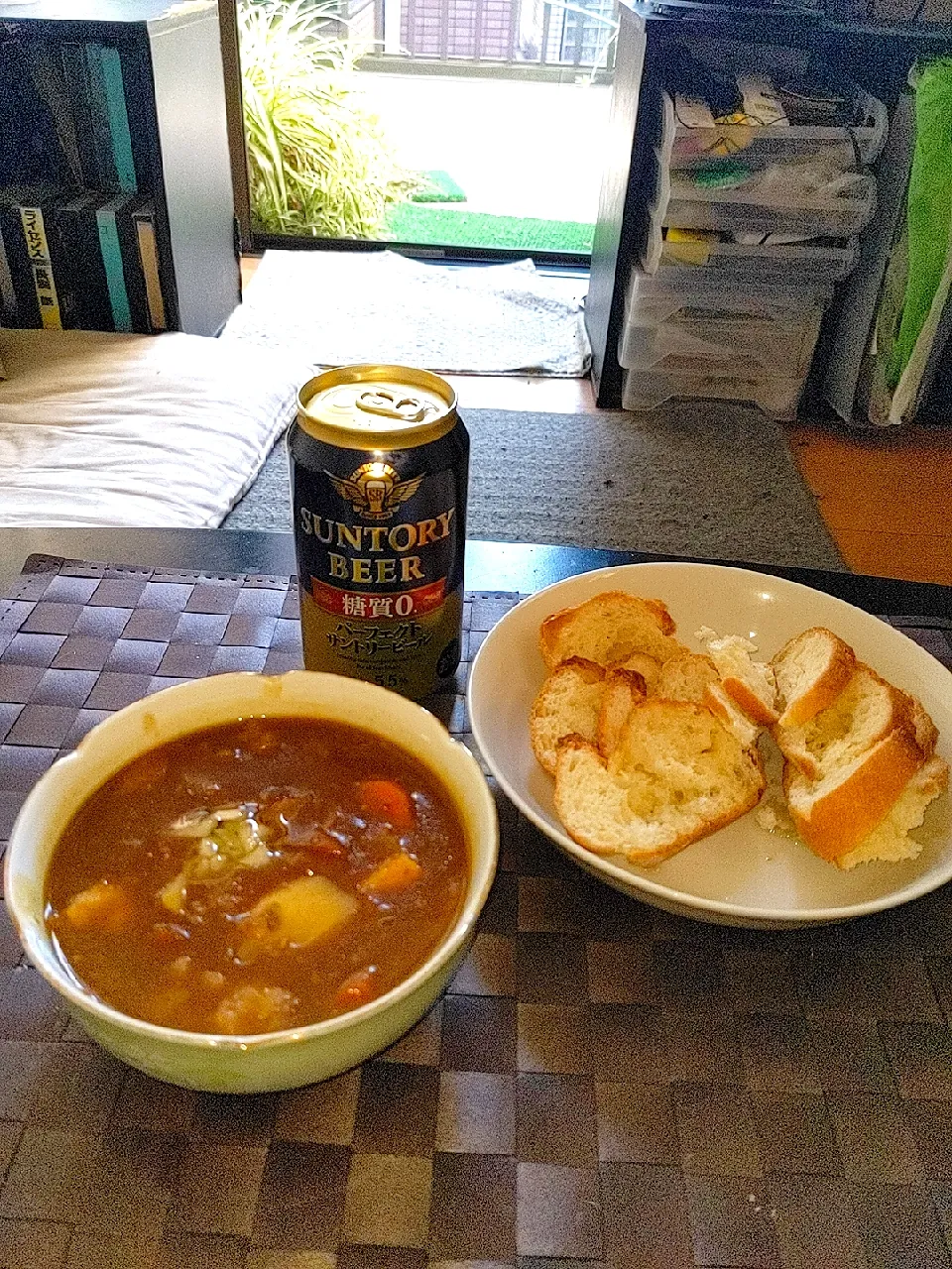 夜勤明け魚介と鶏のカレーソースをガーリックバケットで|Tarou  Masayukiさん