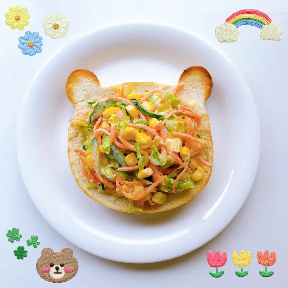 春野菜たっぷりハニーコールスローのオープンサンド🐻🥗🍯🌼|leeさん