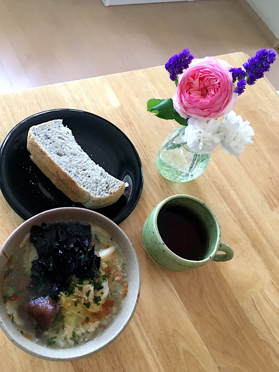 中華風お野菜たっぷり海苔スープと胡麻食パンとタンポポ珈琲🐼|さくたえさん