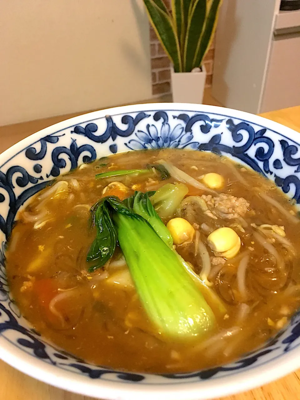 カレー(カレー粉と葛で作ったあっさりめ、和風だし風味)の残りと緑豆はるさめで作ったカレー春雨😋蓮の実入り。|さくたえさん