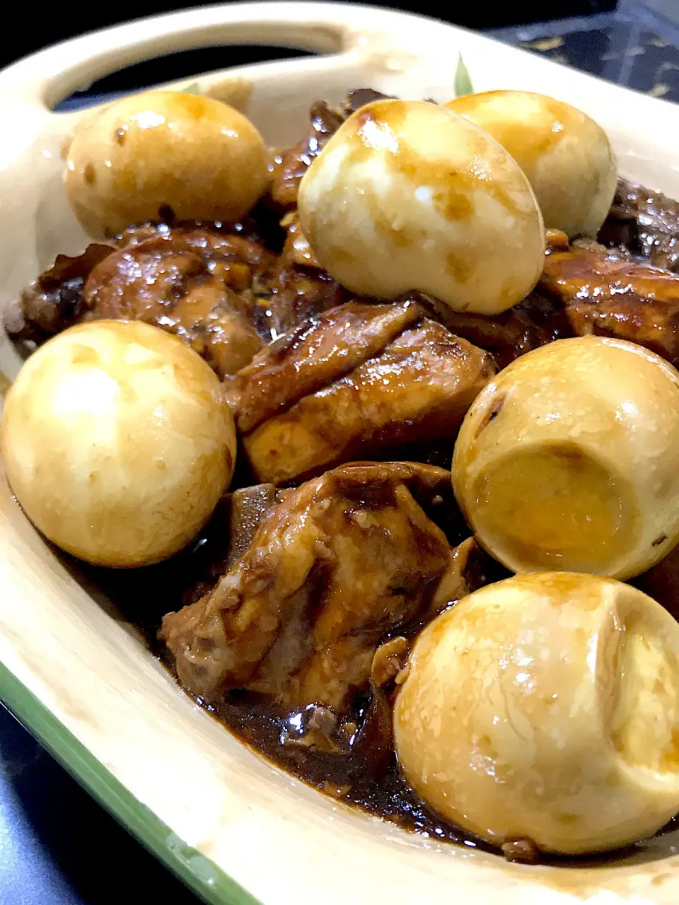 Chicken Adobo with eggs|The Kitchen Kittiesさん