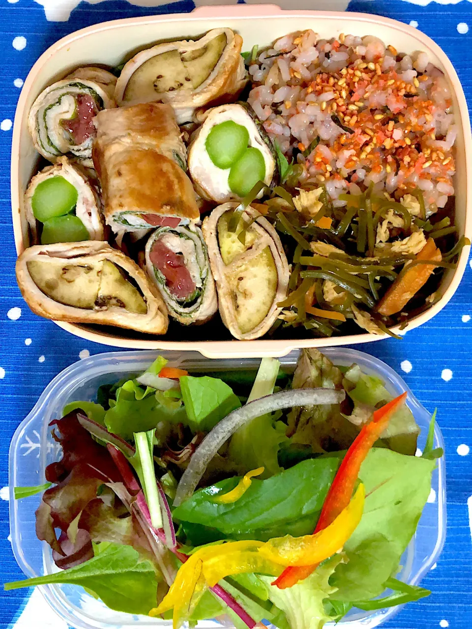 Snapdishの料理写真:シャケふりかけご飯弁当|kaori_831さん