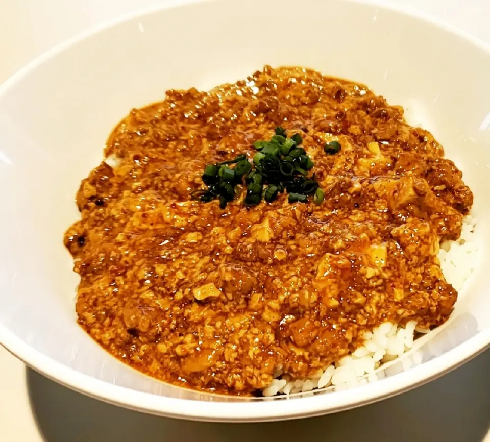 スタミナ回復料理で、ジャージャー丼！|motohiroさん