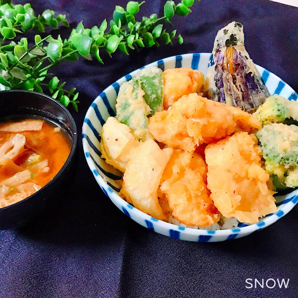 とり天と野菜の天丼|オーロラさん