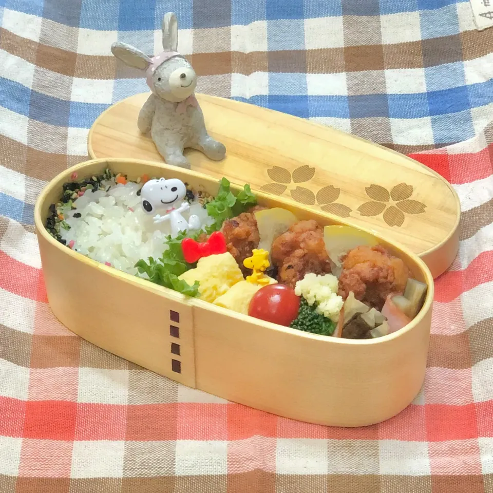 Snapdishの料理写真:甘辛醤油味の唐揚げ☘の❤️ちゃんお弁当　3/30火|sweet homeさん