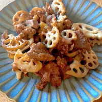 Snapdishの料理写真:レンコンと牛肉の炒め物|まるさん