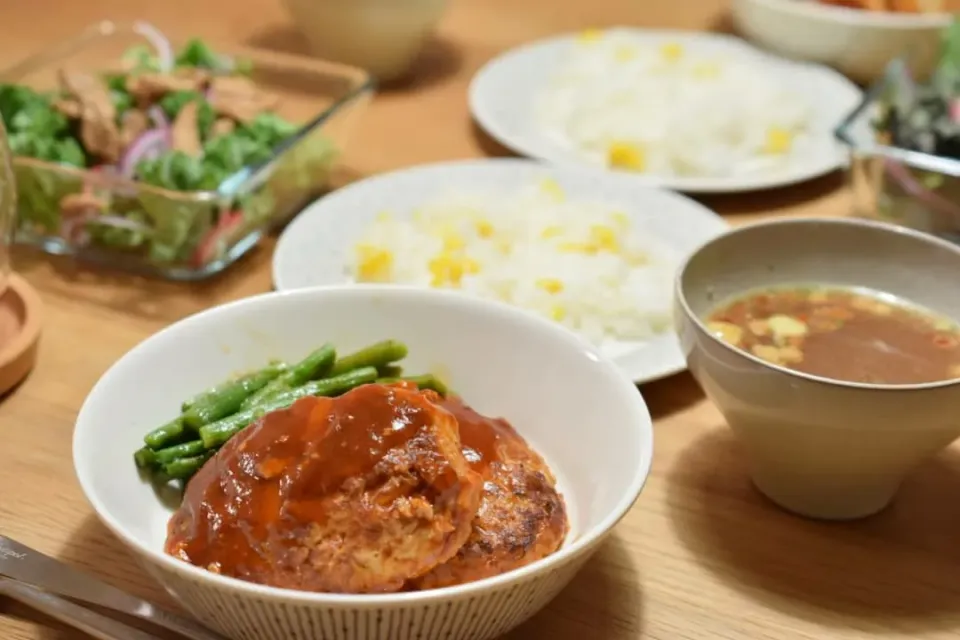 Snapdishの料理写真:豆腐ハンバーグ定食|うにんぱすさん