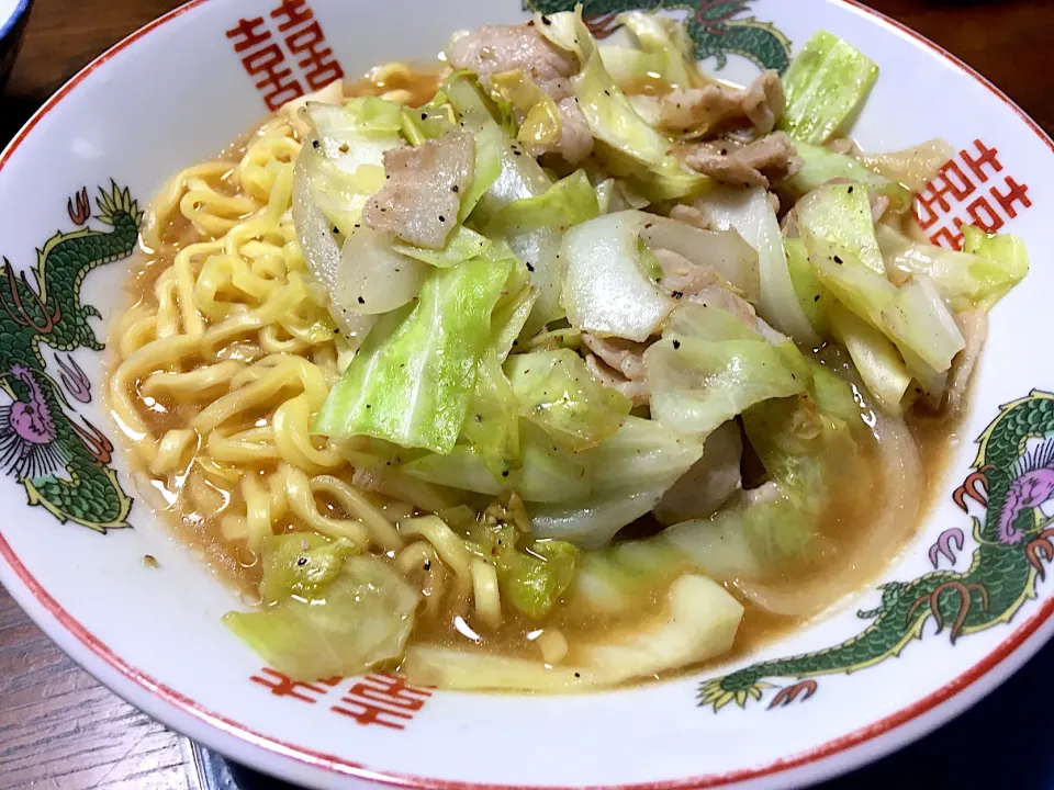 野菜炒めラーメン|はっちぃさん