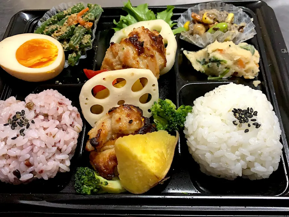 鶏モモ西京味噌焼きと雑穀ごはん弁当|カワユさん