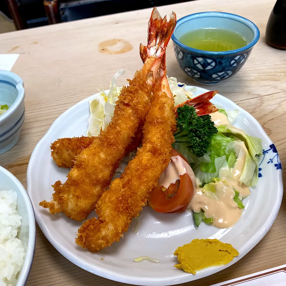 エビフライ定食🍤🍤🍤|buhizouさん