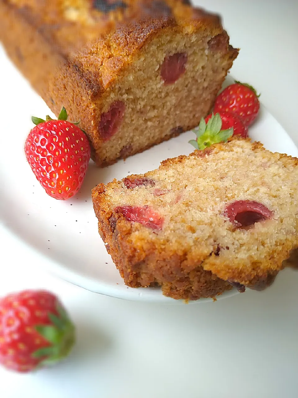 まめころさんの料理 いちごジャムパウンドケーキ🍓セミドライいちご入り❣️|まめころさん