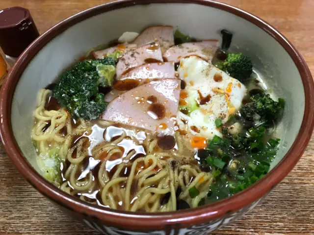 NISSINの『これ絶対うまいやつ！』🍜、豚骨醤油味❗️ (﹡´◡`﹡ )✨|サソリさん