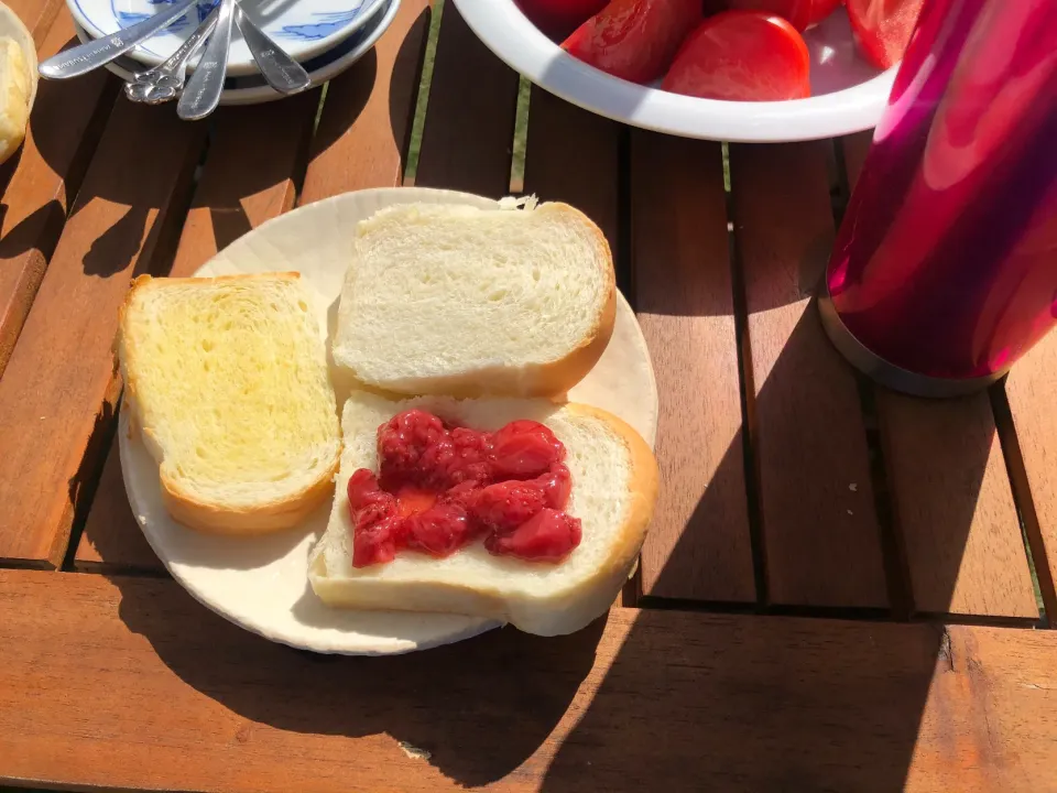 旦那作食パンに自家製いちごジャム🍓|ゆっこっこさん