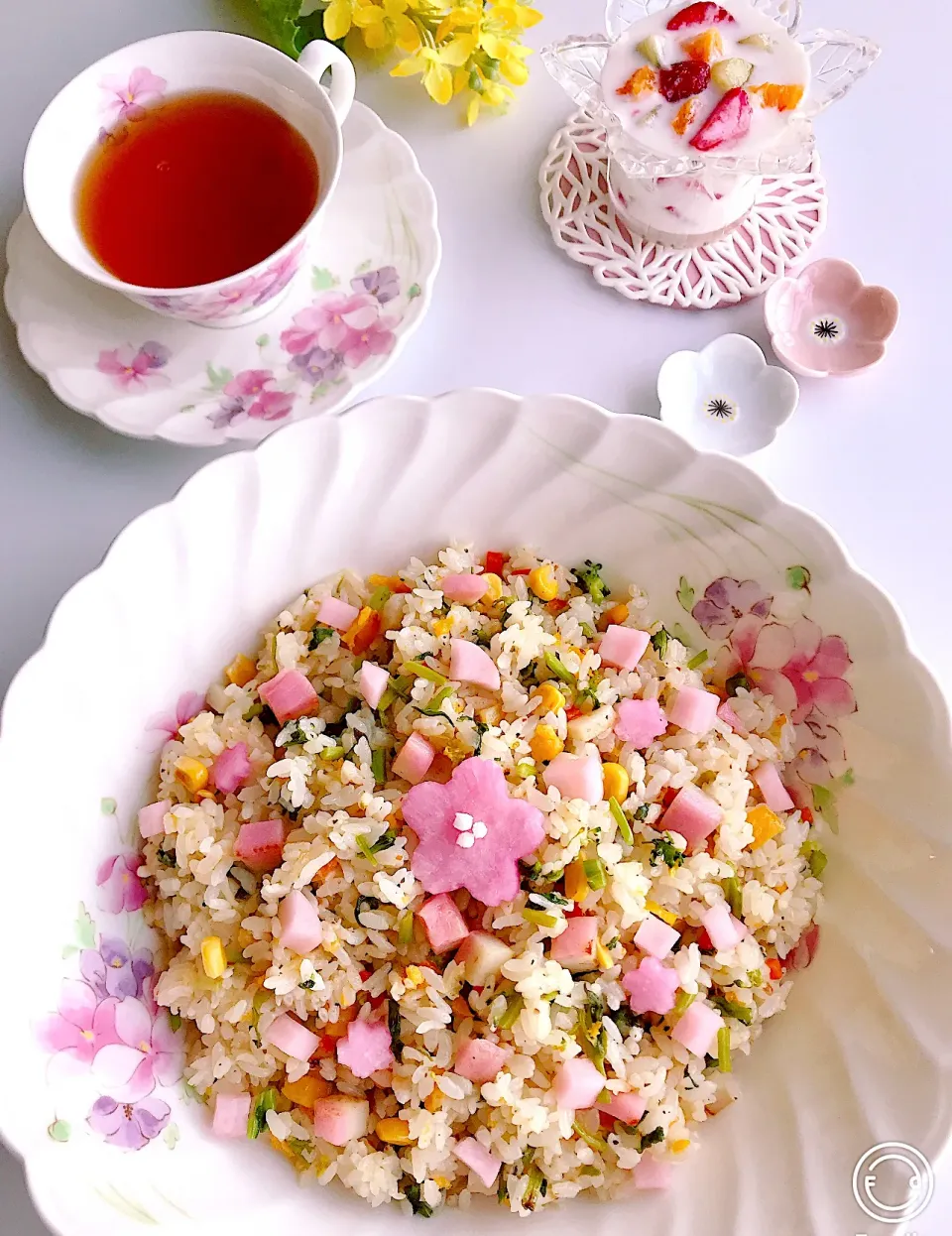 土曜日ブランチ《春色🌸炒飯》|ちゃべさん