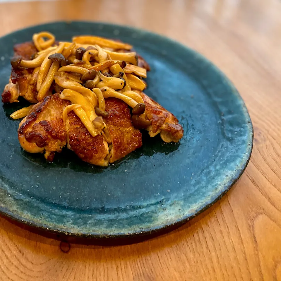 パリパリチキンのきのこたっぷりバター醤油ソース＊|yu papaさん