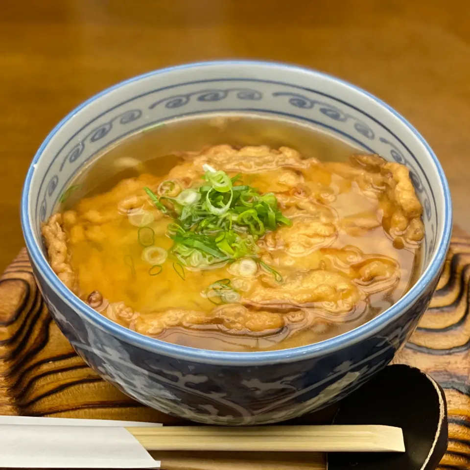 Snapdishの料理写真:彦兵衛　津松菱店　手作りごぼう平天うどん|ddr3rdmixさん