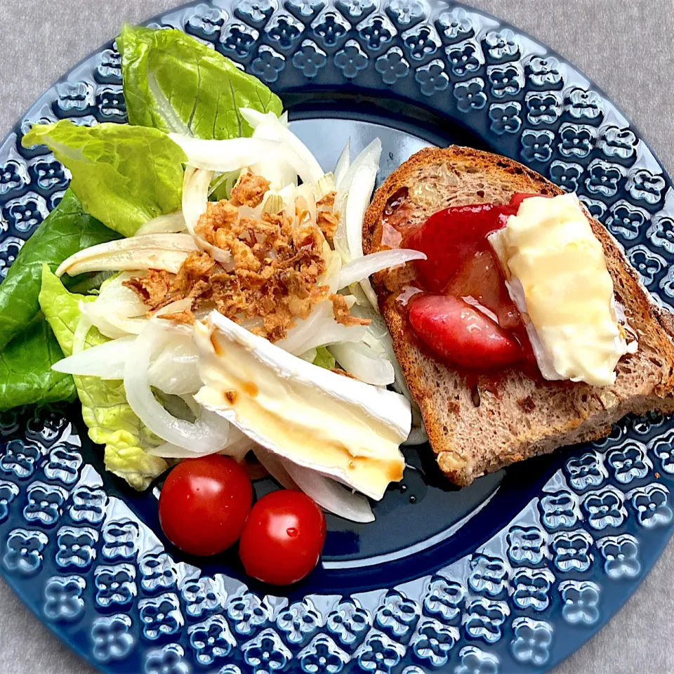 ル･ルスティックブリーチーズで幸せ朝ご飯🧀|ららさん