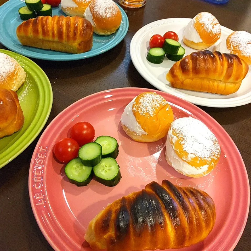 Snapdishの料理写真:ヨッチャンさんの料理 【マリトッツォ】ヤマザキ薄皮ミニパンシリーズで作ろう❤️|Rieさん